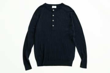 ジョン スメドレーのロンハーマン限定ニット、“広めリブ”のゆったりセーター