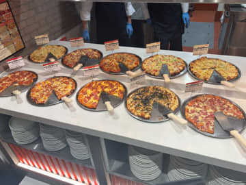南国ムードが味わえるピザ＆パスタが登場！シェーキーズの「南太平洋フェア」