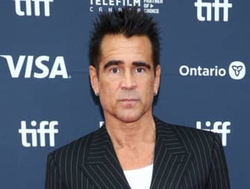 コリン・ファレル、自作のB級グルメに思わずFワードで反応