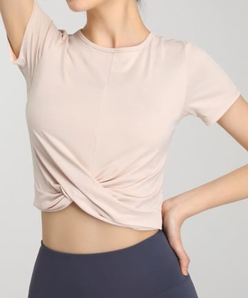 【MOVEで見つけた】スポーツの秋に一枚欲しい♪ 万能なヨガトップス＆ヨガパンツ