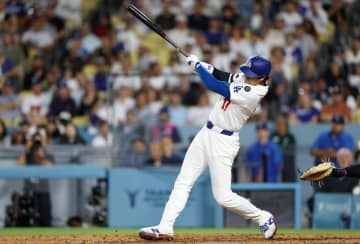 大谷翔平とシュワーバーのMVPレースは「簡単な選択」 ロバーツ監督が2試合連続弾の大谷に太鼓判