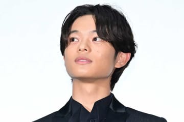 「本当に15歳なの??」　『国宝』で注目の黒川想矢、“ゲキ渋”ファッションでの変貌に「ワイルドで格好いい」「どんどん大人へと」の声