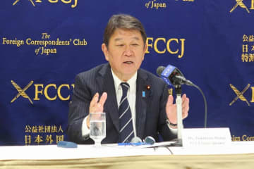 茂木敏充氏、特派員協会で通訳の英語にツッコミ　政治団体解散めぐり「not scandal」
