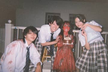 「ずっと仲良しでいて」ファン必見！橋本環奈、眞栄田郷敦らキャスト陣の“激エモ”オフショット『カラダ探し THE LAST NIGHT』