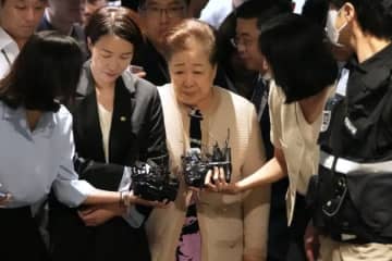 旧統一教会の韓鶴子総裁の逮捕状を韓国検察が請求。前大統領妻への高級ネックレスなどの贈賄疑惑