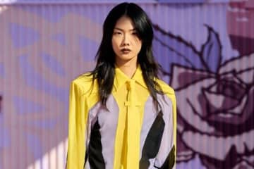 オフ-ホワイト 2026年春夏コレクション - エネルギーに満ちたポップロマンス