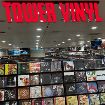 大盛況の “TOWER VINYL” にレコードを売る意義は？あなたの宝物を次世代の音楽ファンに！　 アナログ盤専門店「TOWER VINYL SHIBUYA（タワーヴァイナル渋谷）」が買取強化中！