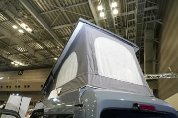 週末は「冒険の移動基地」に早変わり。軽キャンパーに「ポップルーフ」はやっぱり最高、リーズナブルな価格もマル。
