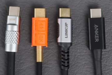 ケーブルが硬くてわずらわしい!!　柔らかいThunderbolt 4対応のケーブルを探していろいろ買ってみた【テレワークグッズレビュー】