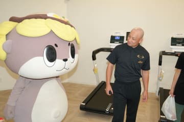 高知県須崎市にチョコザップ初の公設ジム　RIZAPトレーナーを派遣