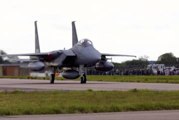 空自初の欧州展開！F-15J戦闘機、英「コニングスビー基地」に到着