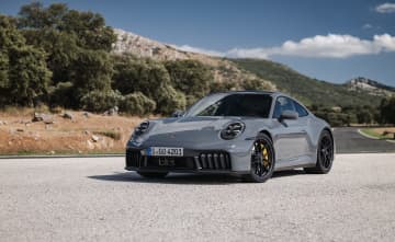 伝統と革新の狭間で　ポルシェ「911カレラGTS」が描く新しい調和