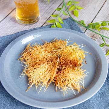 【余ったそうめんはゆでないで！】「こんな食べ方あったんだ！」「むしろゆでるよりウマいかも」フライパンひとつで作れる新感覚アレンジレシピ