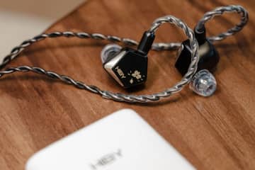 HiBy、J-POP向けに、新開発ドライバ搭載の限定生産イヤフォン「Project Ace JP Edition」
