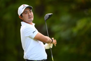 「ティショットも安定」の金谷拓実が首位で決勝へ 石川遼は3打差3位