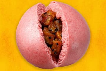 ローソン「大学いもまん」カリカリ食感＆甘いタレの“紅天使”入り、秋限定“お芋カラー”の中華まん