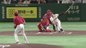 【巨人】岡本和真が27日ぶりの一発！　第1打席で1点差に迫るソロHR　広島・大瀬良大地のカットボールをとらえる