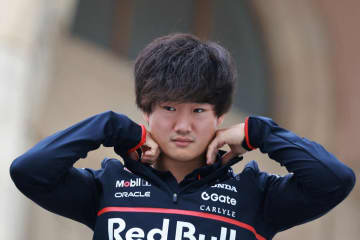 【Ｆ１】角田裕毅 ＦＰ１で６位躍進！　フェルスタッペンに〝勝利〟で期待沸騰「ついに勝った！」