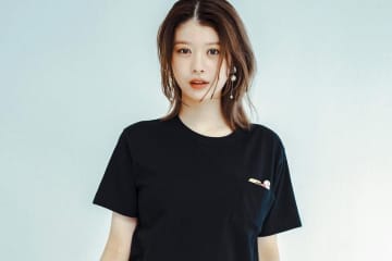 ファミマのコンビニエンスウェア×トリップスターの胸ポケットTシャツ、“ヴィンテージ風”仕上げで