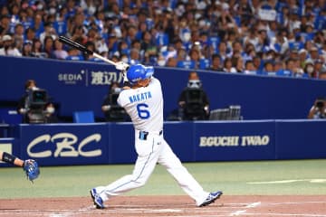 【中日】中田翔のラストスイングにドーム大歓声　現役最後の打席は空振り三振