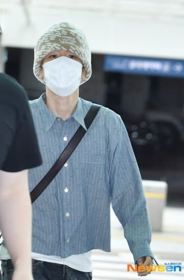 【PHOTO】EXO ベクヒョン、ワールドツアーのため台湾へ出国…小走り姿が可愛いと話題に