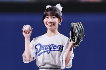 ひらひらスカートで豪快足上げ「場内どよめいた」　ポニテ美女にSNS虜「可愛すぎる」