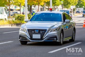 覆面パトカーの見分け方｜クラウン以外の“意外な車種”と、速度違反以外で狙われる「検挙ポイント」とは
