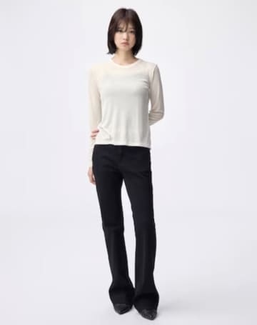 【GU】「いやらしくない」990円、ソフトシアークルーネックTが高評価！口コミから見えた人気の理由は大人が求めていた『絶妙な透け感』だった