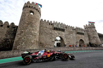 ミディアムのハミルトンが最速、フェラーリがワン・ツー。タイトルかかるマクラーレンは手痛い初日／F1アゼルバイジャンGP FP2
