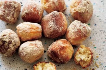 外はカリッと中はふんわり！ 簡単「ミルクドーナツ」のレシピ