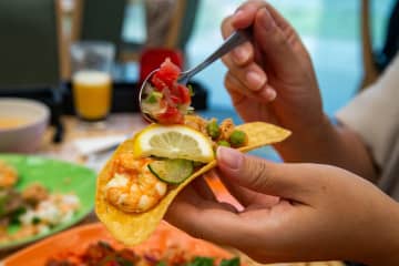 Hola!! タコスで無限のアレンジ！彩りとスパイスに心躍る、期間限定開催の「メキシカンブッフェ」潜入レポ【舞浜】｜シェラトン・グランデ・トーキョーベイ・ホテル