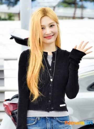【PHOTO】Red Velvet ジョイ、海外スケジュールのため出国