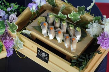 JAL、ノルウェーから「サバヌーヴォー」を空輸　今年で5年目
