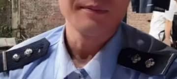 警察服を着てライブコマース、俳優に行政拘留処分―中国