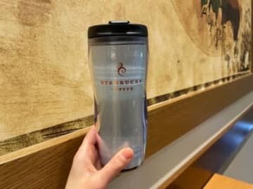【スタバ】の「マイボトル活用術」でもっとお得に！どれぐらい割引される？頼み方もご紹介！