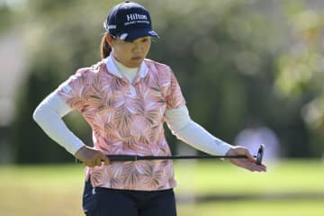 バーディ、バーディ、イーグル締め　大会2勝の畑岡奈紗が1打差3位発進