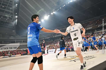 大阪Ｂの3選手とパピネスが「交通安全啓発パレード」にゲスト参加！