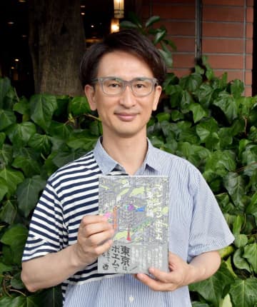 「歴史と緑が織りなし」がち　マンション広告の"ポエム"生まれる背景は？　船橋出身の写真家が分析