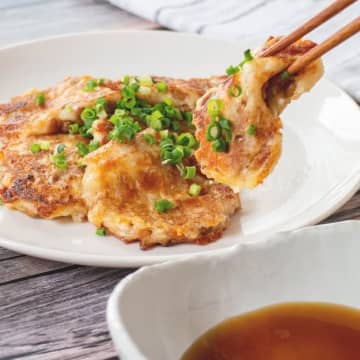 【納豆100パック余裕でイケる！】「箸が止まらん！」外カリ中とろ〜♡チーズ香る納豆おかか焼き