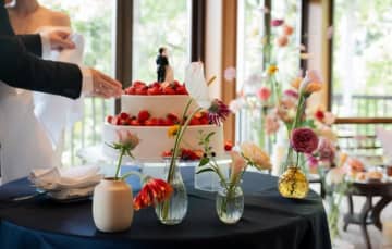 「結婚式準備が楽になりそう」紙皿とクリップを使った“裏ワザ”に……「かしこい」「マネしようかな」