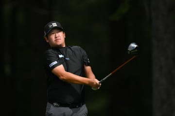 大槻智春が大会2勝目へ首位浮上 2打差2位に金谷拓実 石川遼は3打差