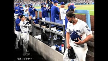 大谷翔平が第52号となるスリーランホームラン！本拠地ラストの“レジェンド”カーショーの花道飾る一発　13年連続プレーオフ進出決定