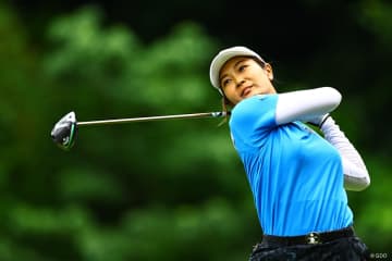 神谷そらとイ・ミニョンが首位 1打差に佐久間朱莉ら