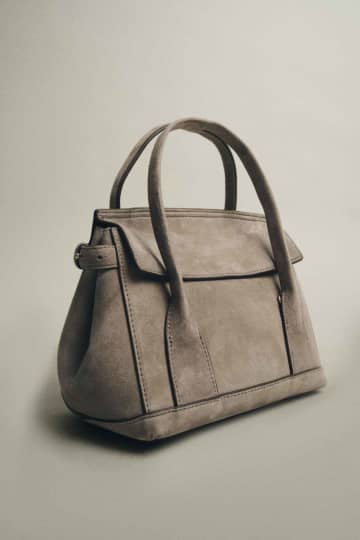 【ZARA】持つだけで即シャレる！「スエードバッグ」