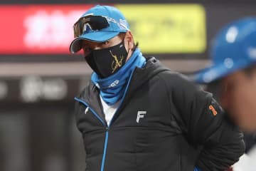 「記録員の方、変えてもらいたい」　失策連発で痛恨失点も…新庄監督がかばったワケ