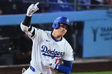 大谷翔平でも及ばぬ“2人の英傑”　54HRペースでも僅かに届かず…偉大すぎるレコード