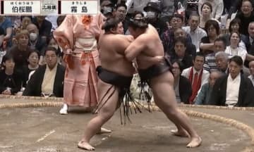 「前腕がおかしなことに…」伯桜鵬、右腕を極められて“異変” 元若乃花「小指が……」ゾッとする解説にファン恐々「めっちゃ怖い」