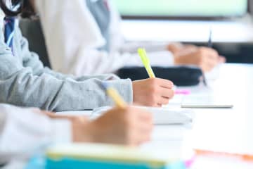 【子育て】ママたちに聞いた！子どもに合わなかった学習塾とその理由 #4「『学校よりわかりやすい』と喜んでいたのに…」
