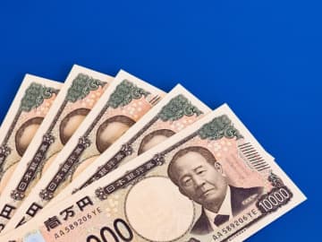 英語「It only accepts cash」の意味って？
