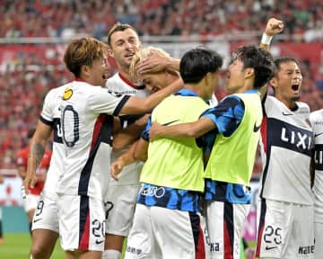 明治安田J1　鹿島、首位浮上　浦和に1-0